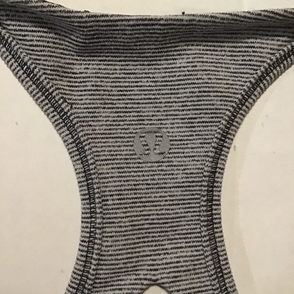Lululemon Athletica Women’s Tank Top Keyhole Racerback Gray/White Stripe - Picture 8 of 9